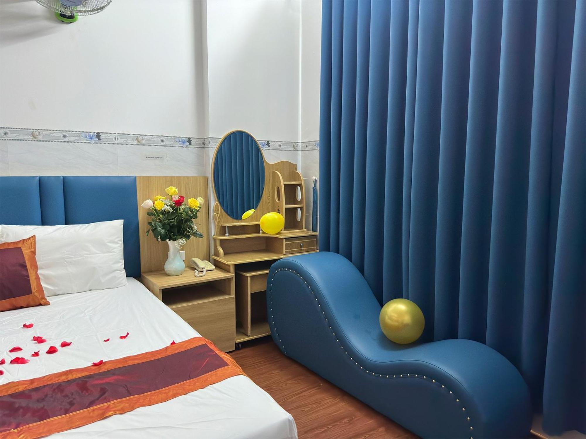 Khách sạn tình yêu Khach San Nguyen Trung *